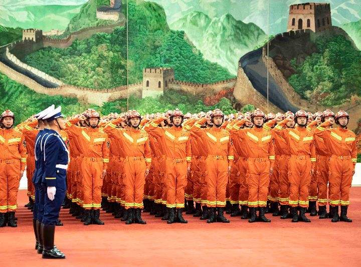 救缓英雄们随时待命